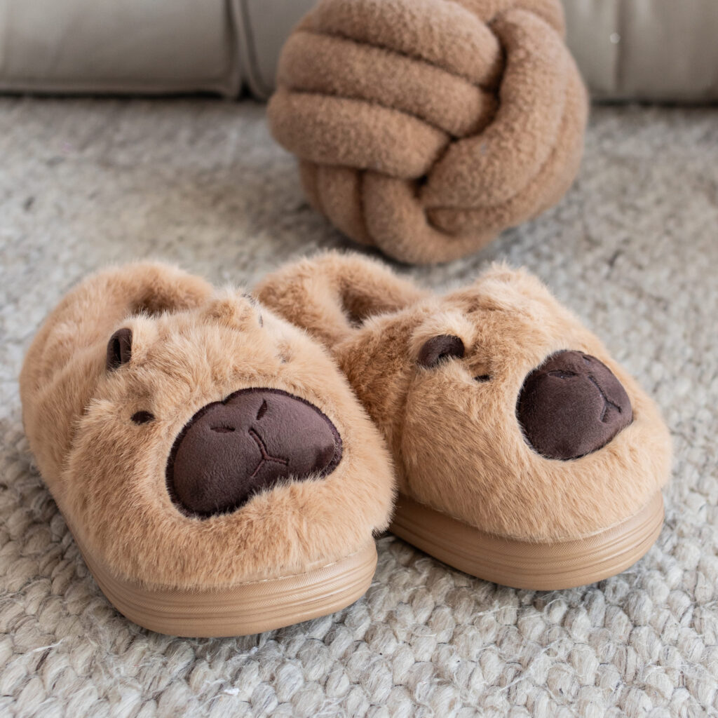 Домашні тапочки Lazy Capybara